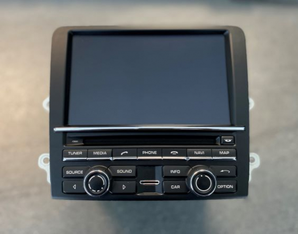 Reparatur Porsche PCM3.1 Navigationssystem "schaltet nicht mehr ein / Komplettausfall / nur Logo"